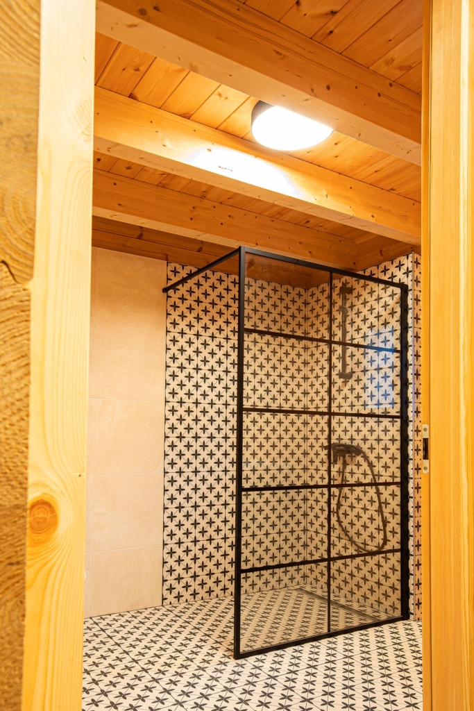 DRVENE KUCE HONKA VIDAK HOMES